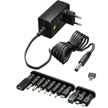 3-12V universalströmförsörjning Max 1,5A inkl. 11 adaptrar (7 DC-adaptrar + 3 USB + 1 skruvterminal)